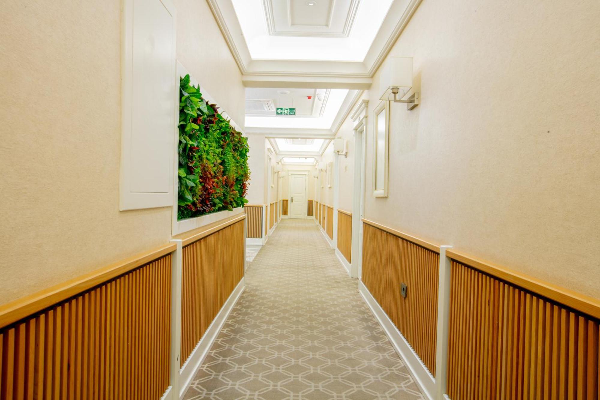 Theatrum Hotel Baku Ngoại thất bức ảnh A corridor at the new hospital