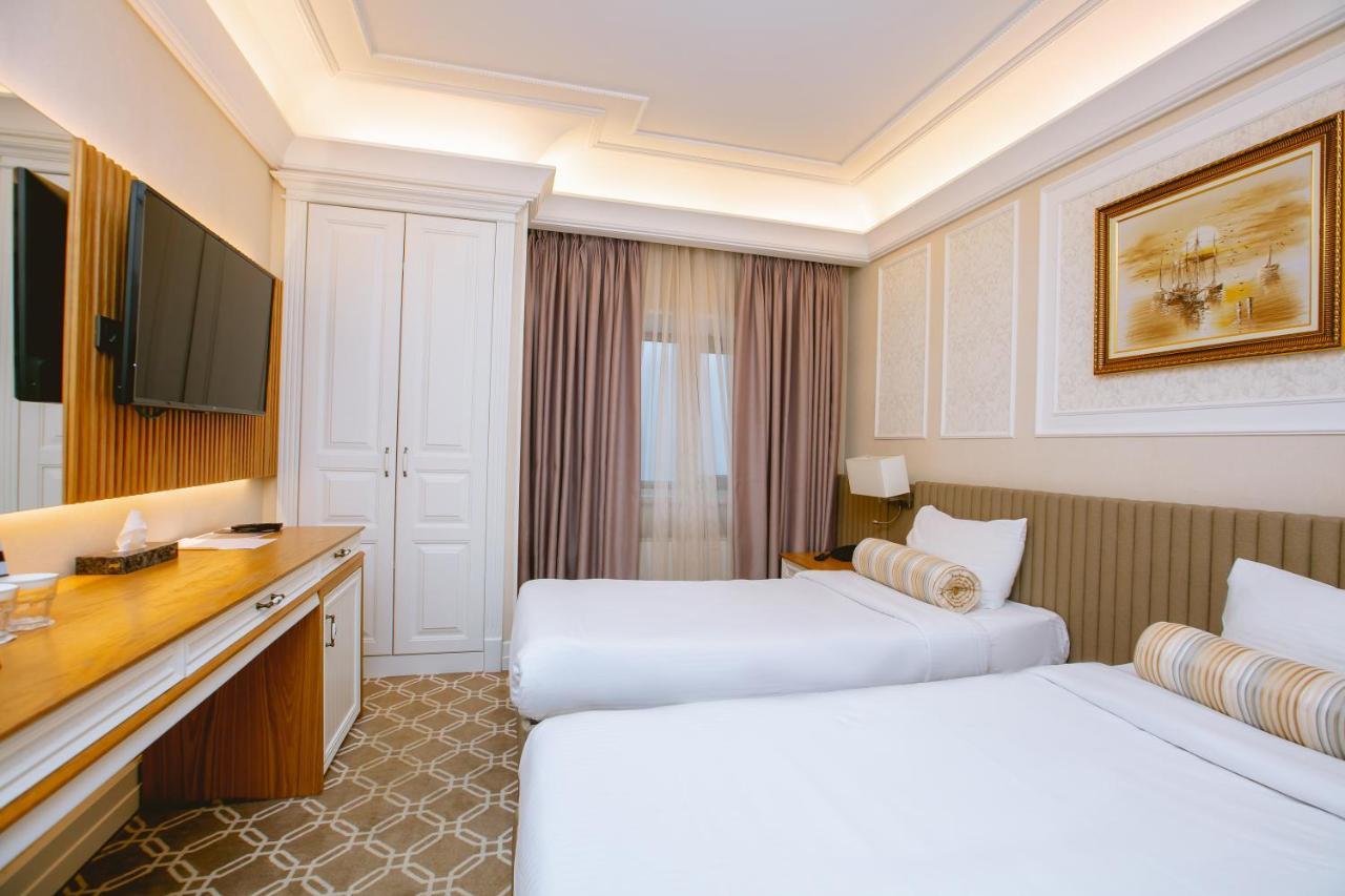 Theatrum Hotel Baku Ngoại thất bức ảnh