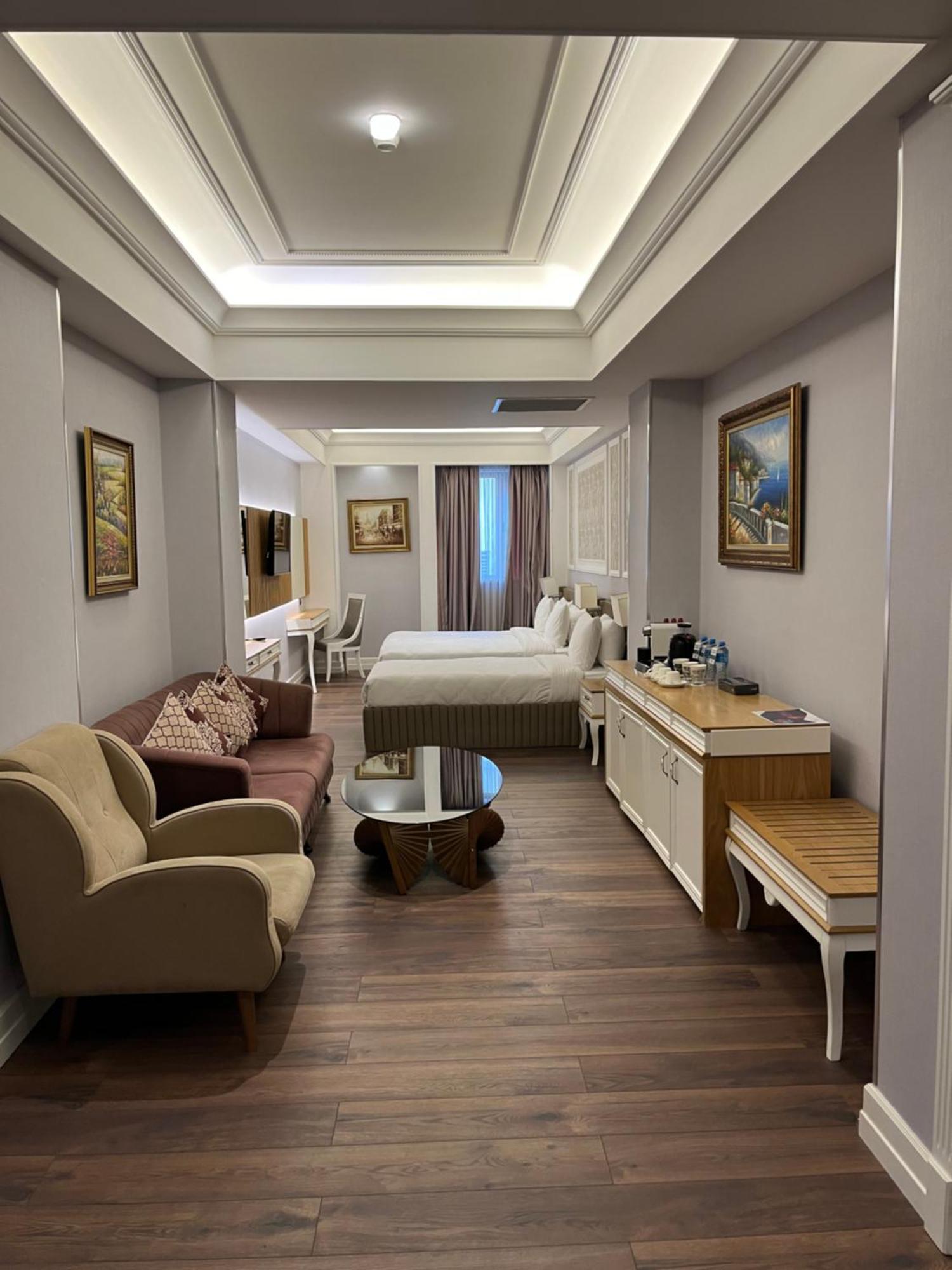 Theatrum Hotel Baku Ngoại thất bức ảnh
