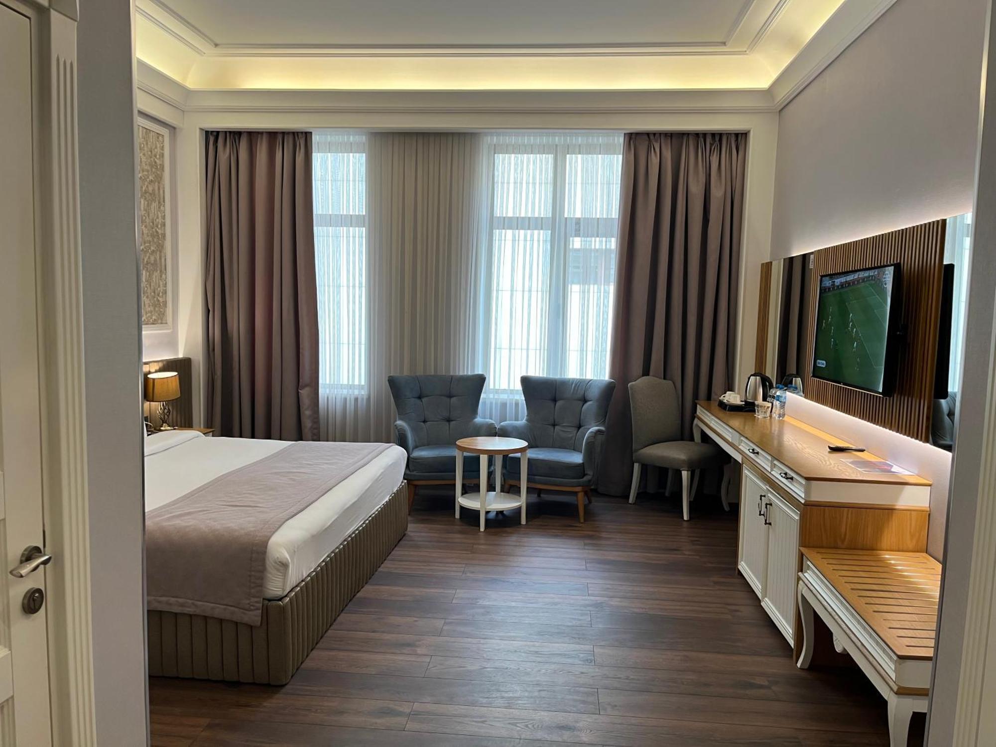 Theatrum Hotel Baku Ngoại thất bức ảnh