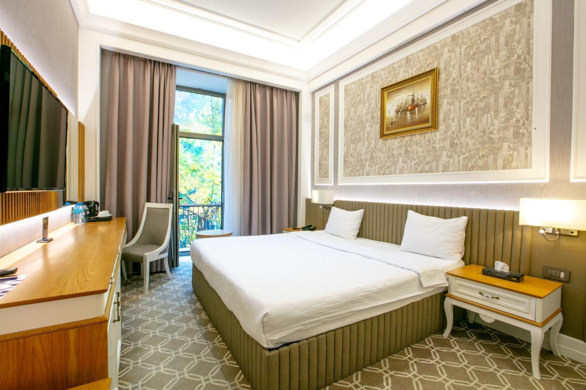 Theatrum Hotel Baku Ngoại thất bức ảnh