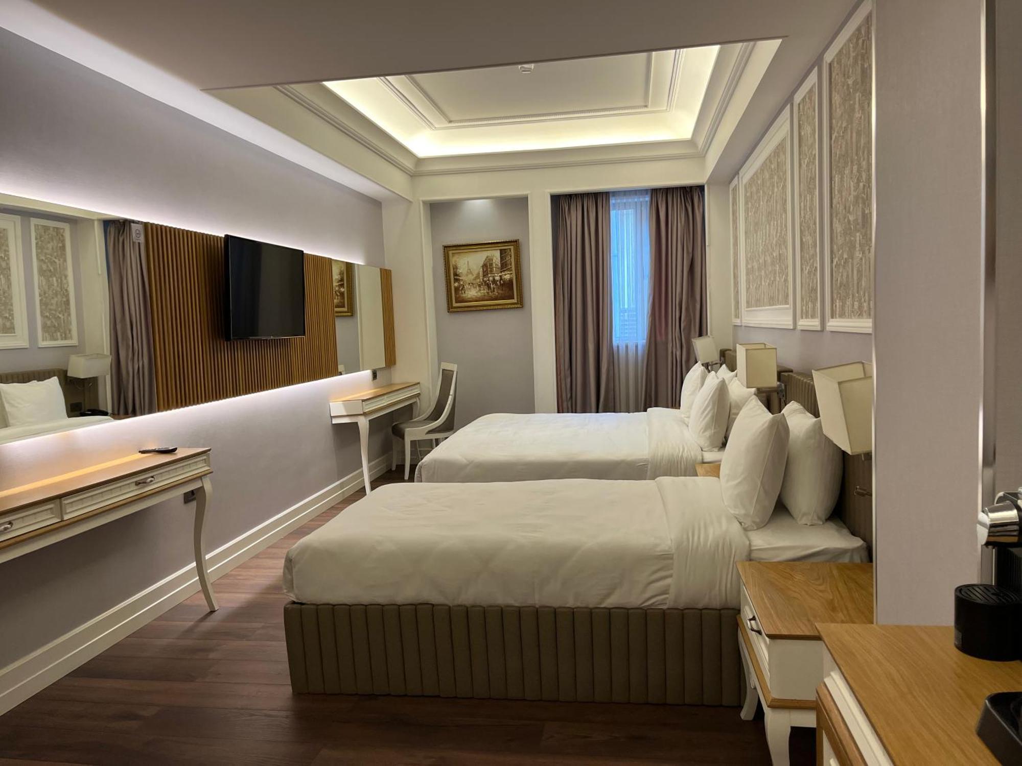 Theatrum Hotel Baku Ngoại thất bức ảnh
